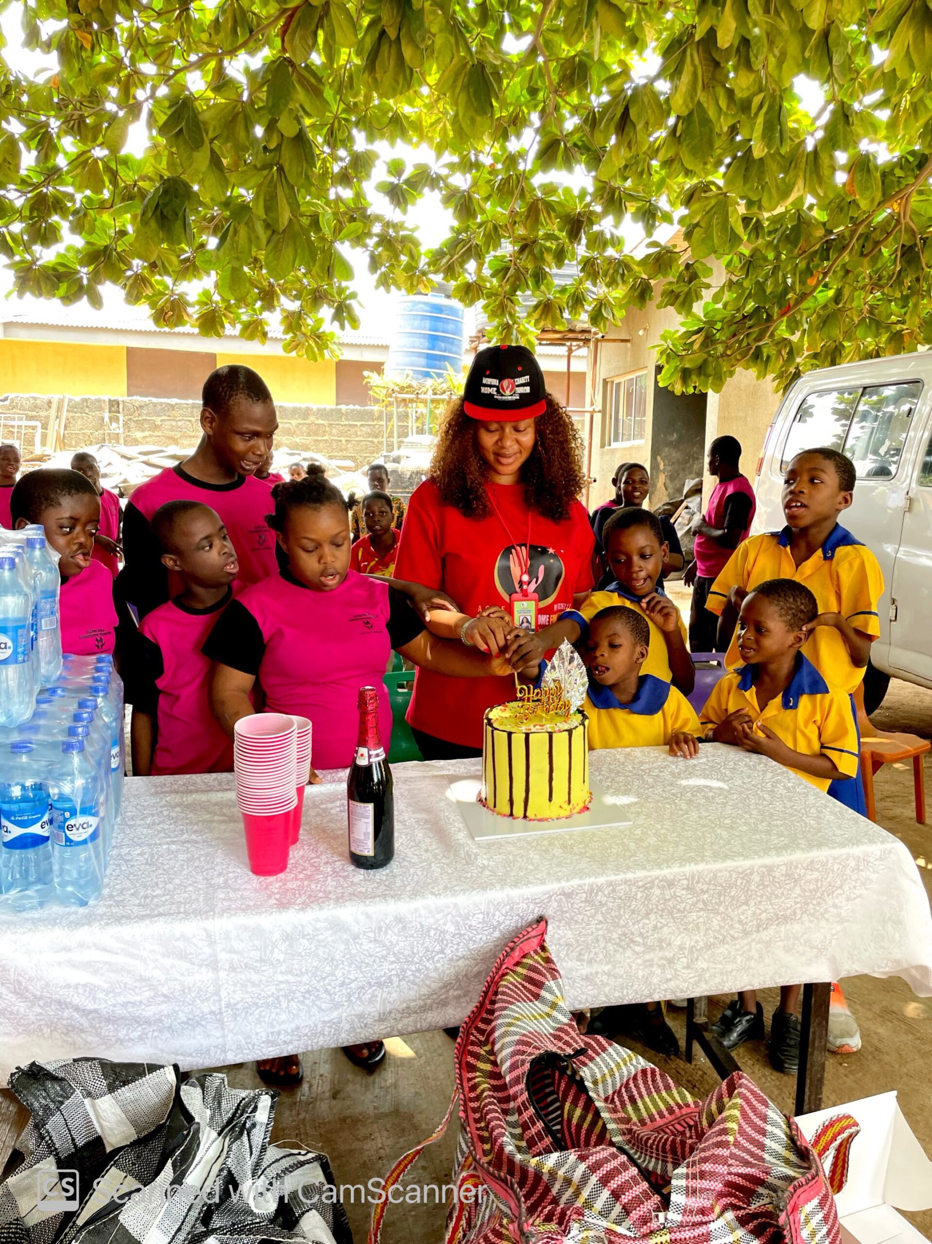 Amyopiowa volunteers